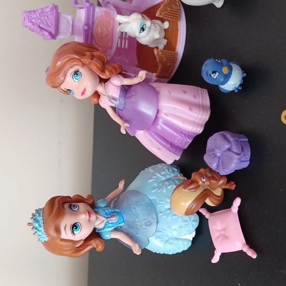3/$25  Disney Two sets Sofia - Picture 2 of 8